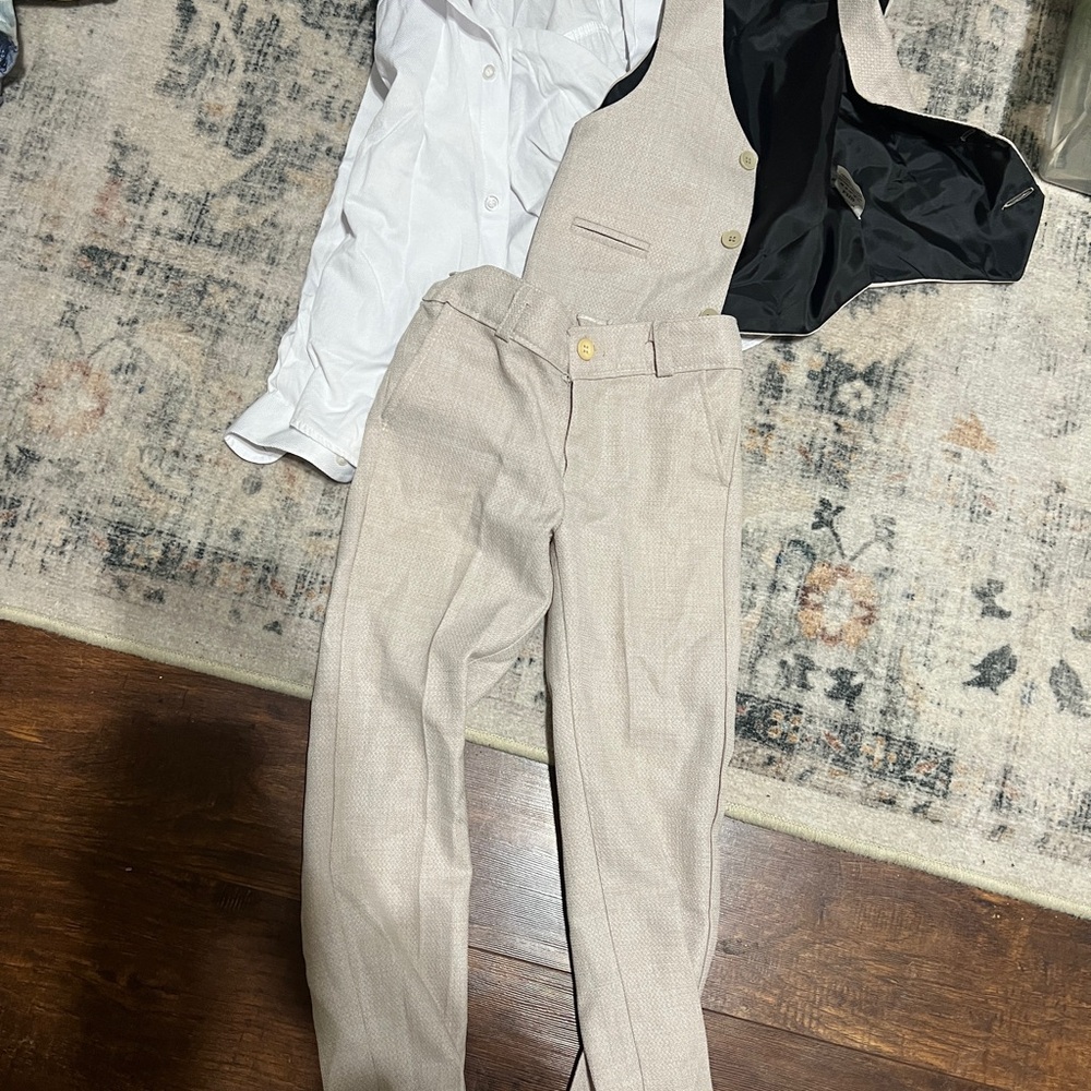 Boys size 4 cream vest set
